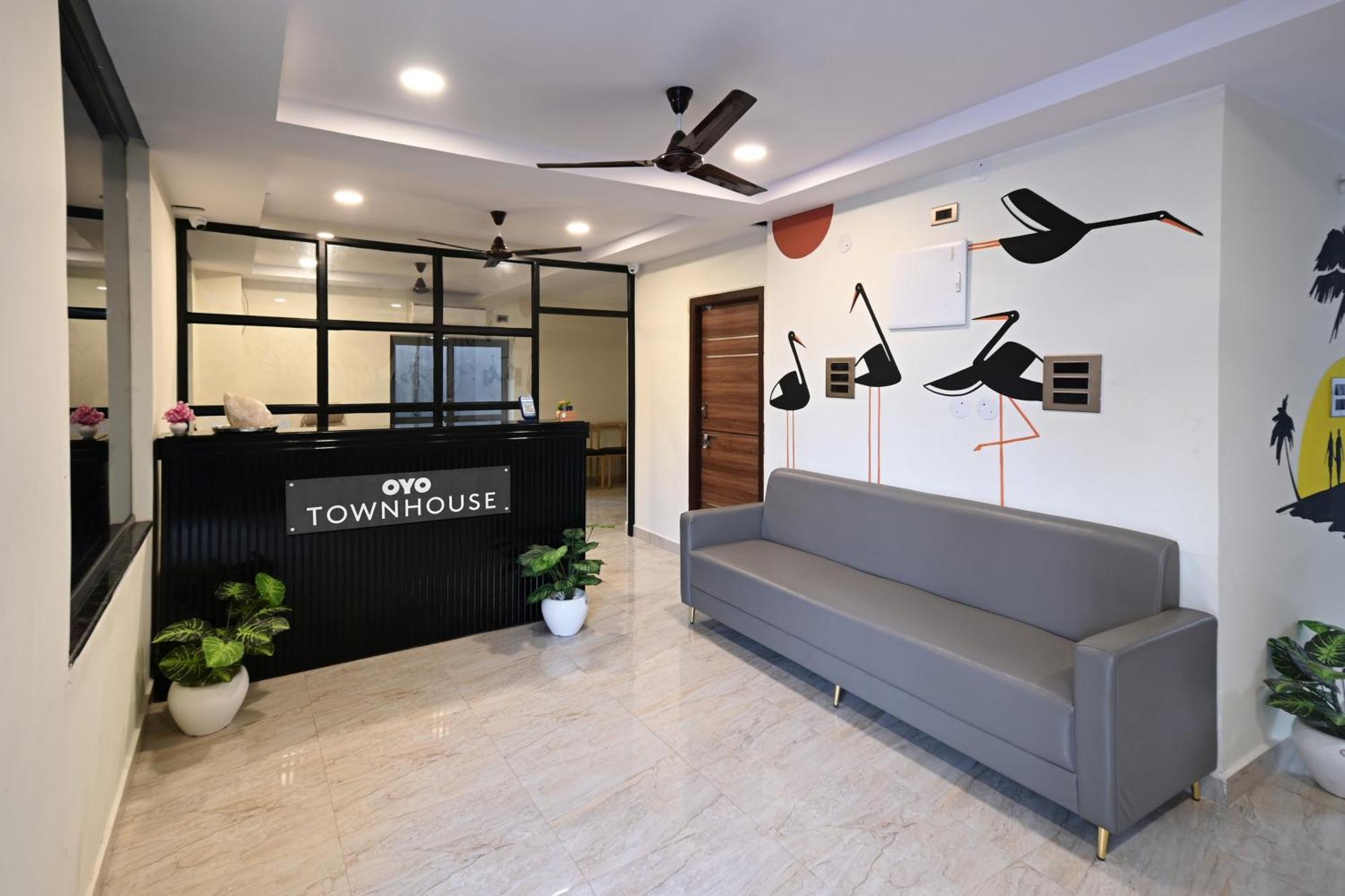 Super Townhouse De Alphabet Karmanghat Hyderabad Exterior foto
