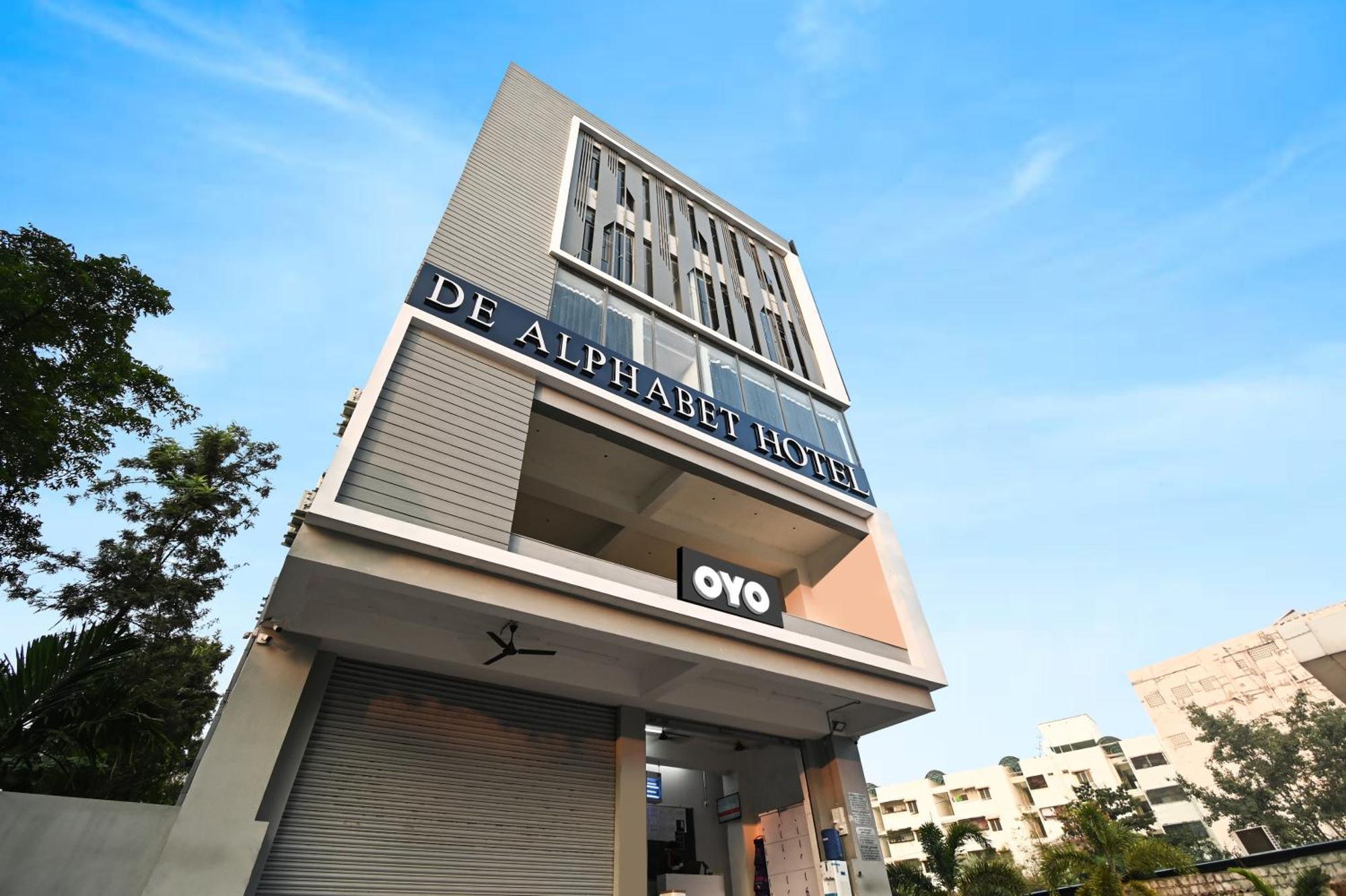 Super Townhouse De Alphabet Karmanghat Hyderabad Exterior foto