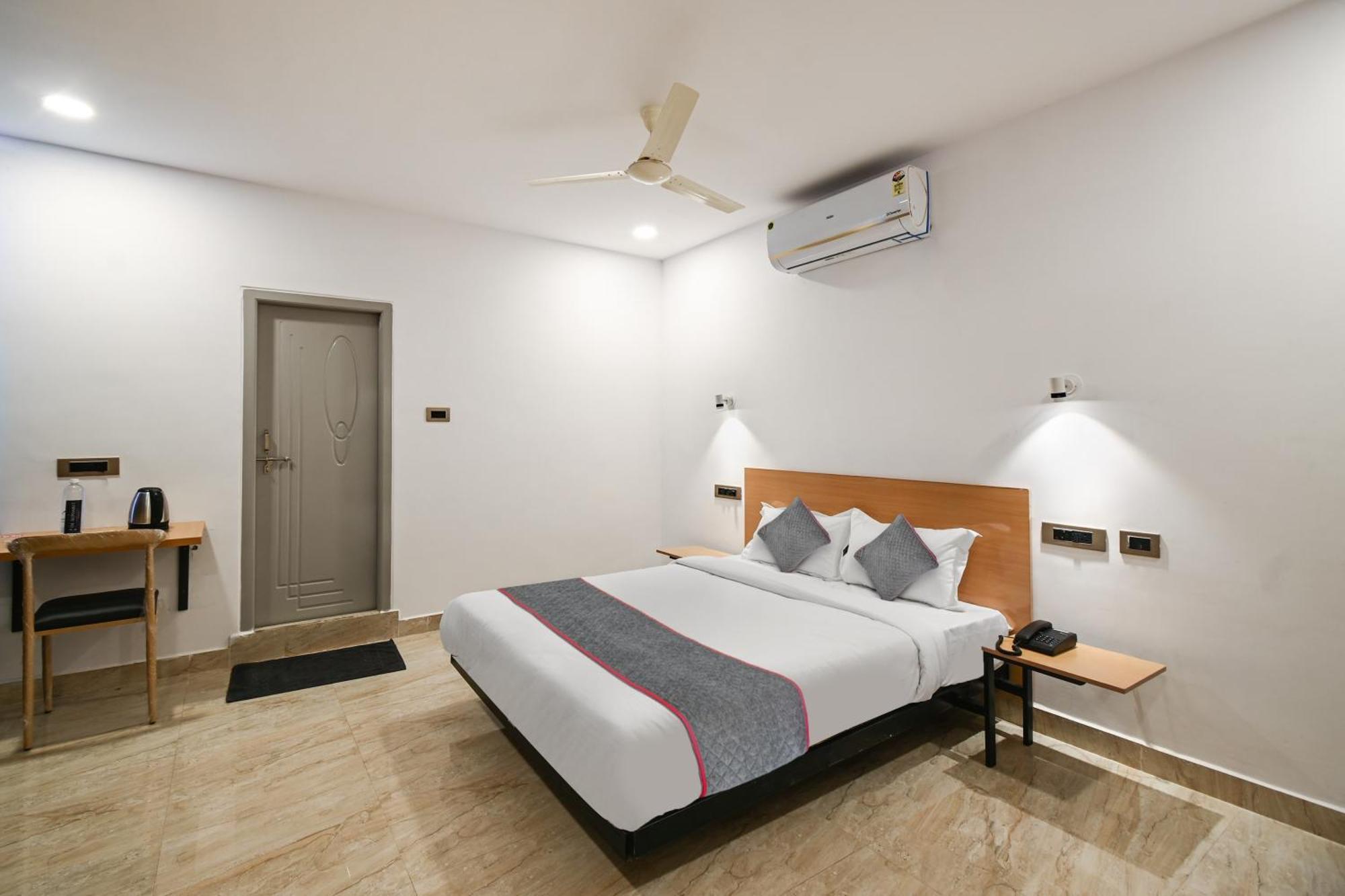 Super Townhouse De Alphabet Karmanghat Hyderabad Exterior foto