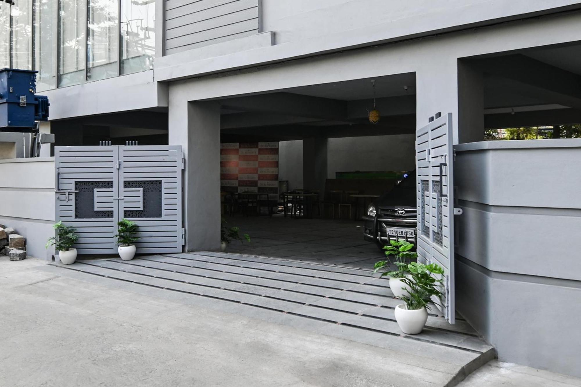 Super Townhouse De Alphabet Karmanghat Hyderabad Exterior foto